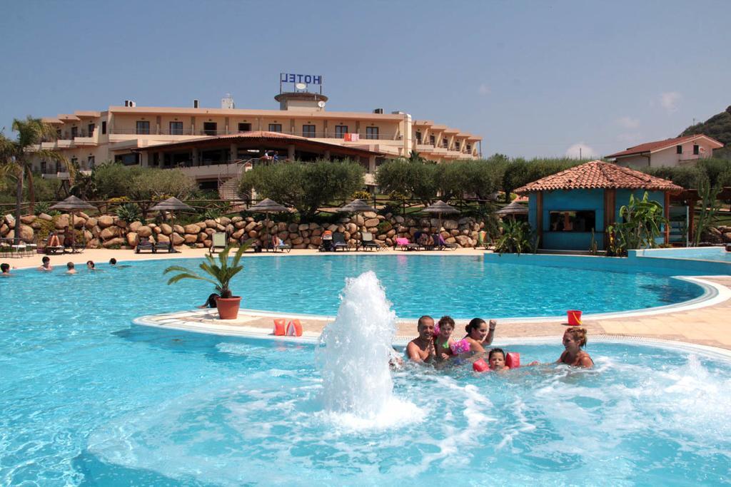 Hotel Santa Chiara Capo Vaticano Buitenkant foto